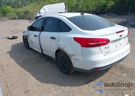 2015 Ford Focus S from USA, damaged, VIN 1FADP3E28FL321466